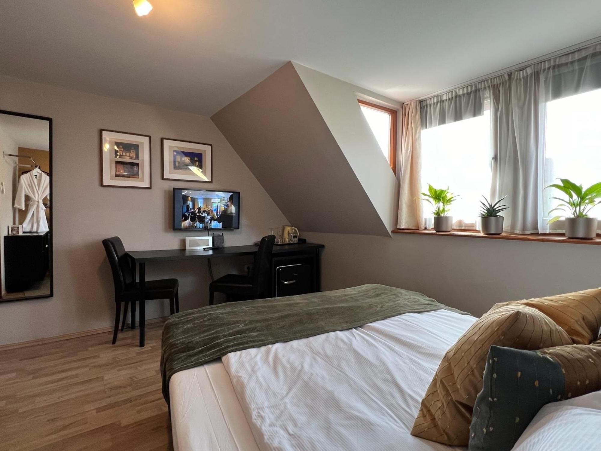 Margareta Garden & Spa Eger Ngoại thất bức ảnh