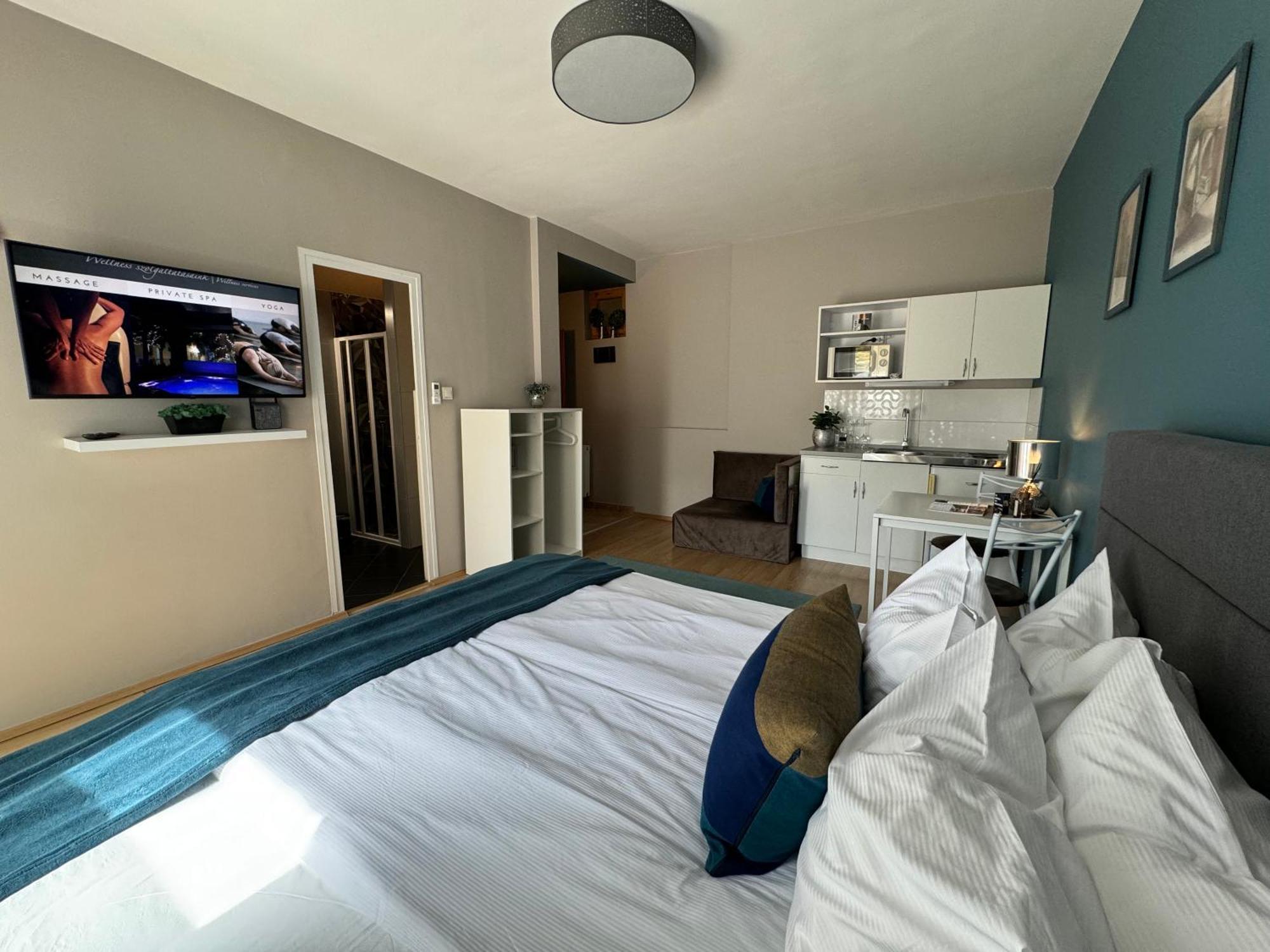 Margareta Garden & Spa Eger Ngoại thất bức ảnh